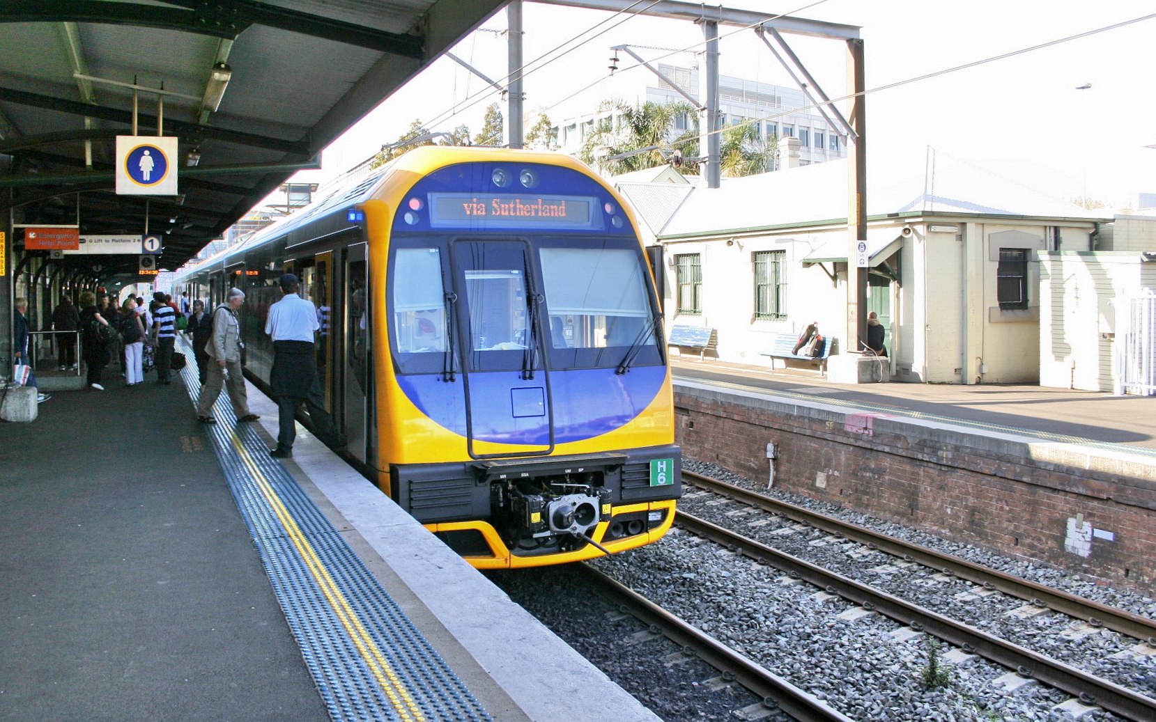 Calls for Government to commit to better Illawarra public transport - Wave  FM